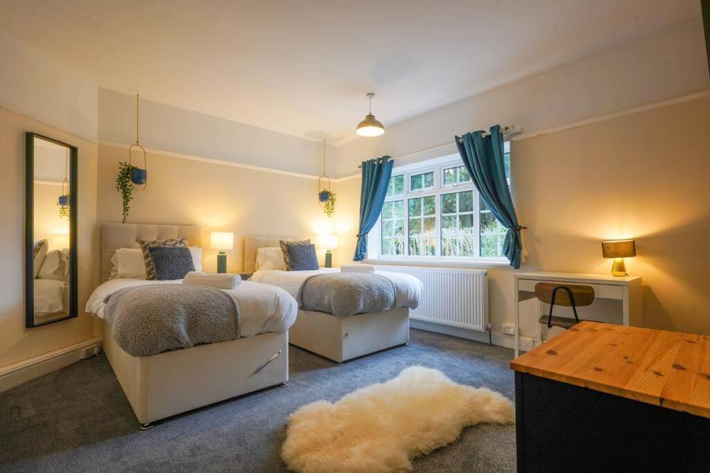 Orchard - Sleeps 10 - Close To Town Centre - Free Parking, Pool Table, Fast Wi-fi And Smart Tv With Netflix By Yoko